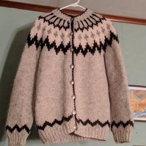 Handmade Icelandic wool sweater